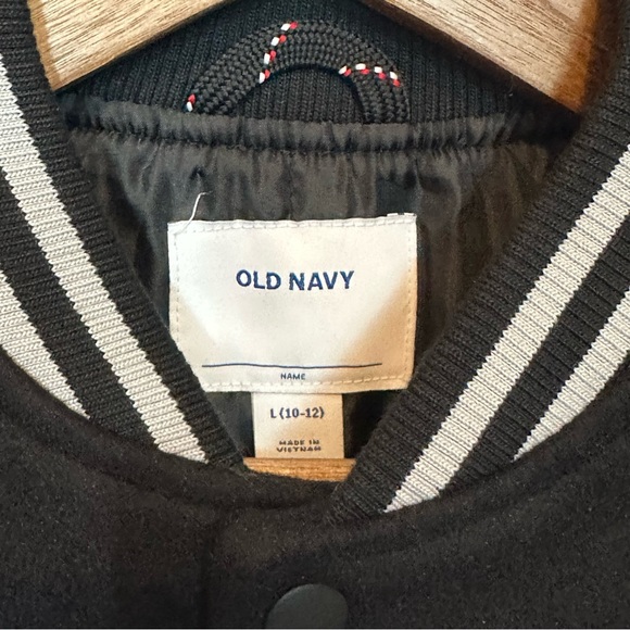 Old Navy kids black bomber jacket - Picture 3 of 5